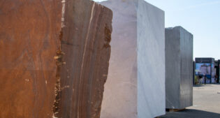 At Marmomac fair 2023 it's time again for raw natural stone